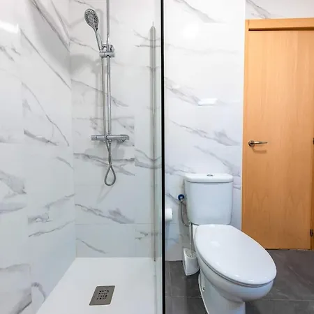 Private Rooftop & Elegant Studio - Center By Rems