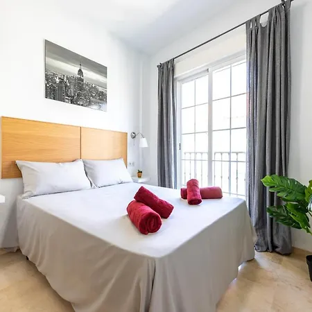 Private Rooftop & Elegant Studio - Center By Rems Apartment