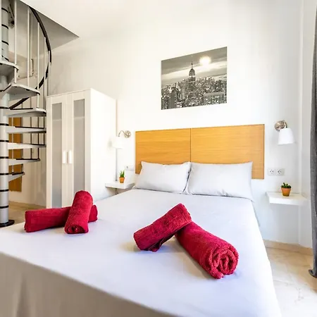 Private Rooftop & Elegant Studio - Center By Rems *